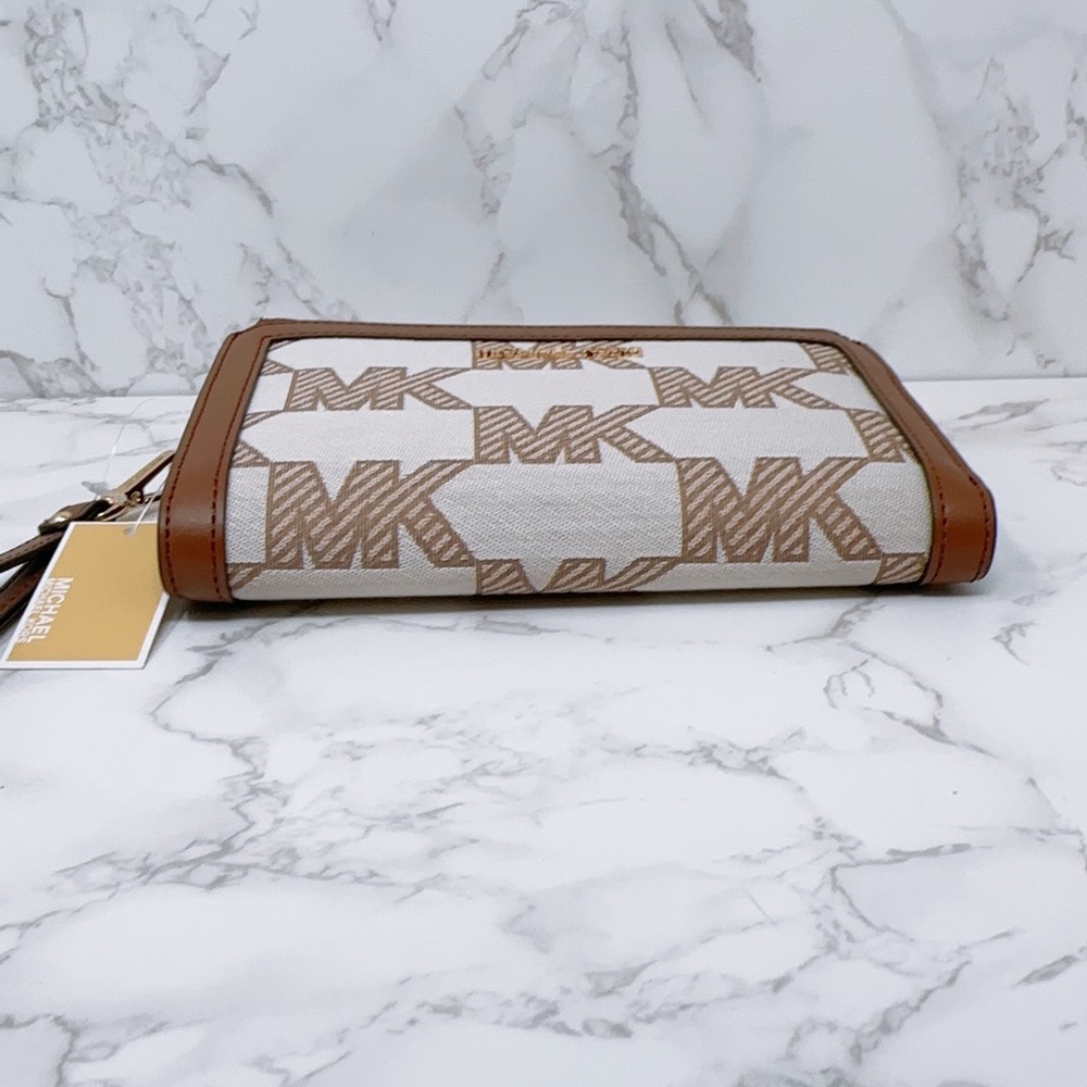 Michael Kors wallet - Picture 5 of 8